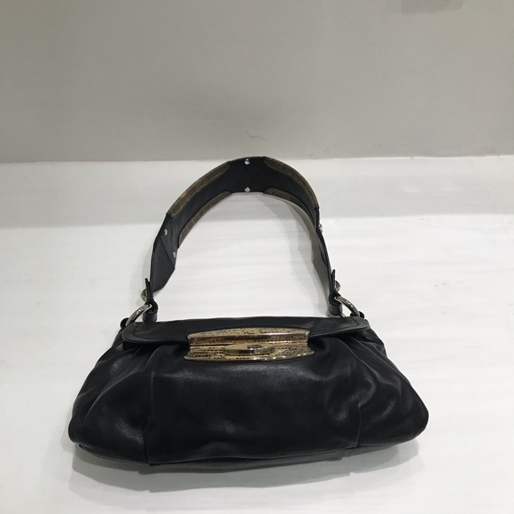 Prada - Picture 6 of 13